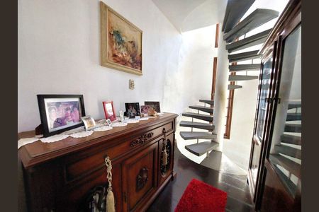 4_photo/94cf0090e1.3c20d05746a6d1b7-ATLAS-ab07d449-5b4a-4170-b103-e8852ab83aec.jpg de casa à venda com 3 quartos, 315m² em Jardim Sao Paulo II, Cotia