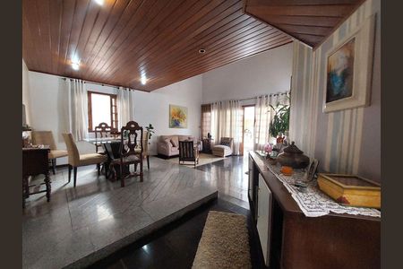 2_photo/94cf0090e1.3c20d05746a6d1b7-ATLAS-e72bf360-b855-4d7a-9b14-8535efe41420.jpg de casa à venda com 3 quartos, 315m² em Jardim Sao Paulo II, Cotia