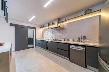 4_photo/94cf0090e1.4bd2615f33144f40-ATLAS-14e1d431-cd1e-48b9-ac86-41c5e6b3e3ff.jpg de casa de condomínio à venda com 4 quartos, 493m² em Jardim Sao Paulo II, Cotia