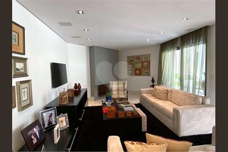 5_photo/94cf009157.ead0744c2329e0c8-ATLAS-5eae4f88-2edc-4ada-96a5-ab6c56a41465.jpg de casa à venda com 3 quartos, 300m² em Jardim Sao Paulo II, Cotia