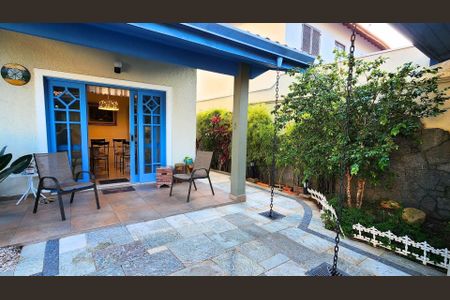 4_photo/94cf0091e9.20a3398b8139cde0-ATLAS-7cfb5574-e25d-4b09-bc83-96ea66ed051a.jpg de casa à venda com 4 quartos, 556m² em Jardim Sao Paulo II, Cotia