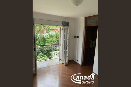 2_photo/94cf009209.df2406aa61ba3211-ATLAS-9eed00b8-b571-4b55-bd25-8b6153ca639f.jpg de casa à venda com 4 quartos, 360m² em Jardim Sao Paulo II, Cotia