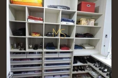 11_photo/94cf0092c1.6f47447a0a4e268d-ATLAS-7efa6a76-ffa7-491c-9cc5-1e8a1c80722d.jpg de casa à venda com 3 quartos, 530m² em Jardim Sao Paulo II, Cotia