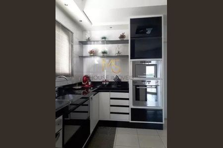 7_photo/94cf0092c1.6f47447a0a4e268d-ATLAS-ecec5564-10c0-4a22-bacf-95567aedbc00.jpg de casa à venda com 3 quartos, 530m² em Jardim Sao Paulo II, Cotia