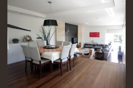 9_photo/94cf0092eb.fff6d191bb96d373-ATLAS-0d1c21af-3141-4fce-8aad-8e558b3b762d.jpg de casa à venda com 8 quartos, 860m² em Jardim Sao Paulo II, Cotia