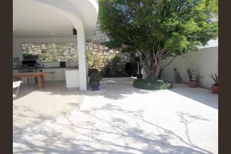 1_photo/94cf0092eb.fff6d191bb96d373-ATLAS-d2dd0c21-c8b4-4a9b-9a9e-2c8834917371.jpg de casa à venda com 8 quartos, 860m² em Jardim Sao Paulo II, Cotia