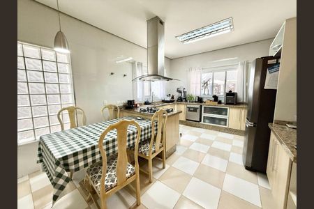 5_photo/94cf0092ef.0d9a1a34088d72ba-ATLAS-528e4828-9d75-42e2-91f7-858ac4e01207.jpg de casa de condomínio à venda com 3 quartos, 359m² em Jardim Sao Paulo II, Cotia