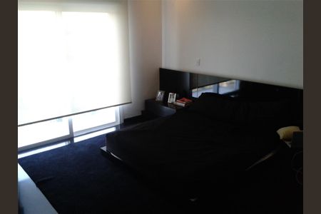 18_photo/94cf0092f7.9b0e853e47463488-ATLAS-e40352a1-4cd2-406f-b416-65c9e2843ccf.jpg de casa de condomínio à venda com 4 quartos, 630m² em Caiapia, Cotia