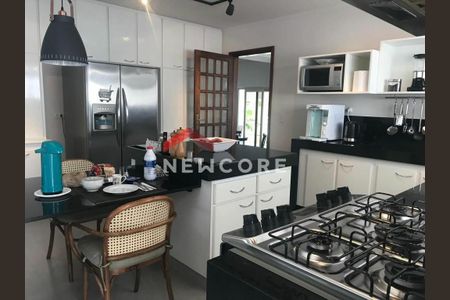 13_photo/94cf009407.e78a3bff2ad56a74-ATLAS-49d5acf8-3a6d-4457-8ed3-a58af3c3fe2f.jpg de casa de condomínio à venda com 4 quartos, 519m² em Jardim Sao Paulo II, Cotia