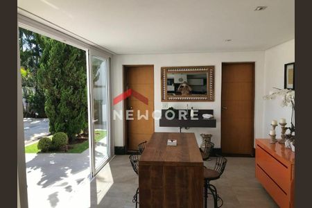 19_photo/94cf009407.e78a3bff2ad56a74-ATLAS-b4764cda-99ea-4c0e-8e7d-4b8e62c9adf9.jpg de casa de condomínio à venda com 4 quartos, 519m² em Jardim Sao Paulo II, Cotia