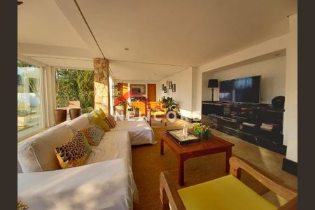 11_photo/94cf009407.e78a3bff2ad56a74-ATLAS-faef3b1d-ef49-488e-bd4b-498c5389e29a.jpg de casa de condomínio à venda com 4 quartos, 519m² em Jardim Sao Paulo II, Cotia