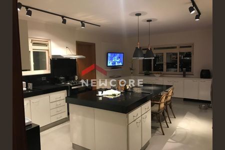 12_photo/94cf009407.e78a3bff2ad56a74-ATLAS-fee9624d-ce68-41ca-9889-6b1f570f28ab.jpg de casa de condomínio à venda com 4 quartos, 519m² em Jardim Sao Paulo II, Cotia