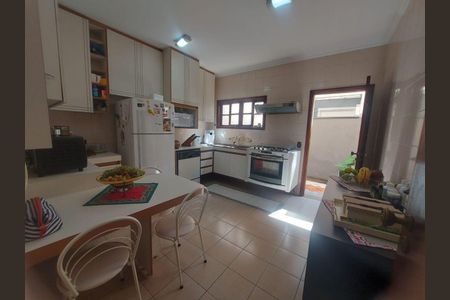 12_photo/94cf009427.01061cb6ad72014f-ATLAS-532b7bd7-40a7-4f10-a76e-38ba58e46f25.jpg de casa à venda com 5 quartos, 284m² em Jardim Sao Paulo II, Cotia