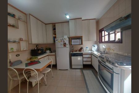 13_photo/94cf009427.01061cb6ad72014f-ATLAS-c9b3b2a4-52f6-4432-8faa-def2367c3ece.jpg de casa à venda com 5 quartos, 284m² em Jardim Sao Paulo II, Cotia