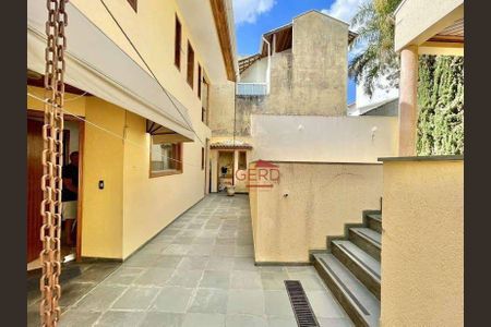 8_photo/94cf009435.7d3c41bc496dffaa-ATLAS-61d6c73d-87e6-402c-afcb-4e524f4231d9.jpg de casa de condomínio à venda com 3 quartos, 390m² em Jardim Sao Paulo II, Cotia