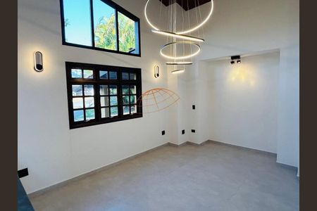 9_photo/94cf00944d.3df937b85af5ad47-ATLAS-13070e77-45b1-4d58-aed7-62a2df6999f4.jpg de casa à venda com 6 quartos, 284m² em Caiapia, Cotia