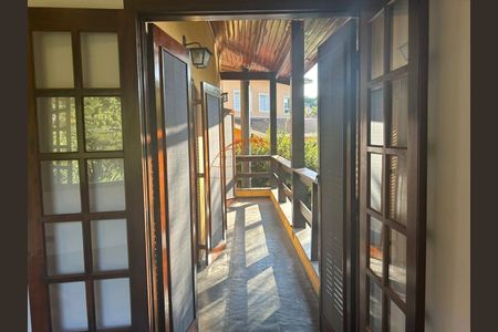 27_photo/94cf00944d.3df937b85af5ad47-ATLAS-37cb8b6b-b0a9-48b2-bda8-18df1de2c11d.jpg de casa à venda com 6 quartos, 284m² em Caiapia, Cotia