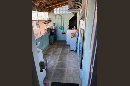 2_photo/94cf00946b.ceff8192393c33de-ATLAS-10694806-b4d3-4112-b906-7202bcd02763.jpg de casa à venda com 2 quartos, 50m² em São Paulo II, Cotia