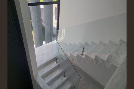 3_photo/94cf00958b.4909862b8c1c38b1-ATLAS-62fc2a59-c23a-4e49-ada3-ef66935b635b.jpg de casa à venda com 4 quartos, 378m² em São Paulo II, Cotia