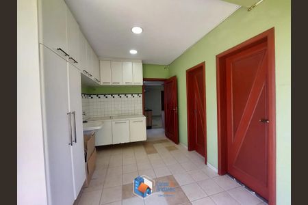 19_photo/94cf00959d.4cea1a0b3f6bbd2f-ATLAS-9f7b3e60-4661-448b-a1a4-68f9a66fbbda.jpg de casa de condomínio à venda com 4 quartos, 437m² em Jardim Sao Paulo II, Cotia