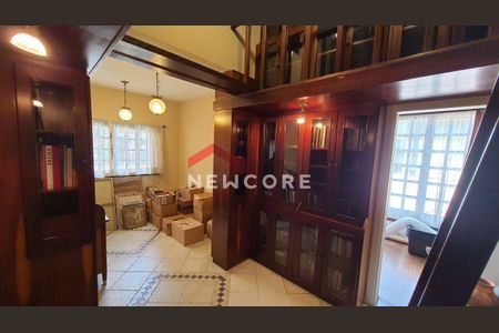 28_photo/94cf0095b5.6618d879b31b9a75-ATLAS-bd1bf26d-fb4e-42a4-9db1-25aa337bfcec.jpg de casa à venda com 4 quartos, 450m² em Jardim Sao Paulo II, Cotia