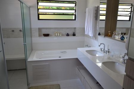 8_photo/94cf009663.6a314c56d3e4f9ad-ATLAS-803127f1-cfc0-4b1c-b521-223fc71cd0f8.jpg de casa de condomínio à venda com 4 quartos, 450m² em Jardim Sao Paulo II, Cotia