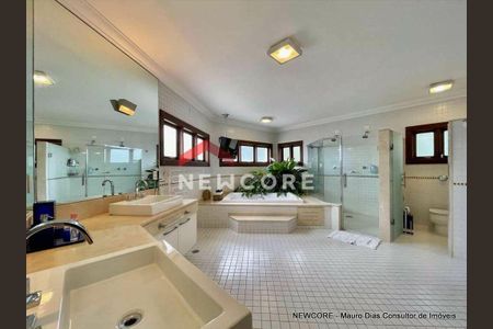 8_photo/94cf00967d.17a4969d13b5e058-ATLAS-1a15a486-581d-4201-928b-e7e2f4c221c9.jpg de casa à venda com 5 quartos, 752m² em Jardim Sao Paulo II, Cotia