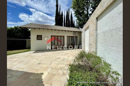 46_photo/94cf00967d.17a4969d13b5e058-ATLAS-b031af6b-093e-4e44-bc33-f725a8d1ccdf.jpg de casa à venda com 5 quartos, 752m² em Jardim Sao Paulo II, Cotia