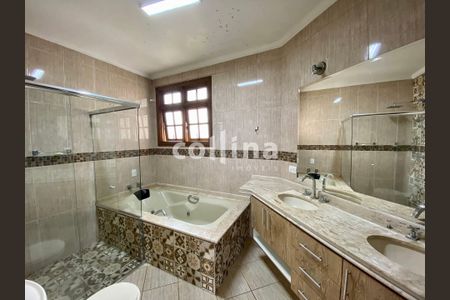 7_photo/94cf0096bb.ceff8192393c33de-ATLAS-9efb691a-d6ec-4790-8e98-0d50b332e8c5.jpg de casa à venda com 3 quartos, 400m² em São Paulo II, Cotia