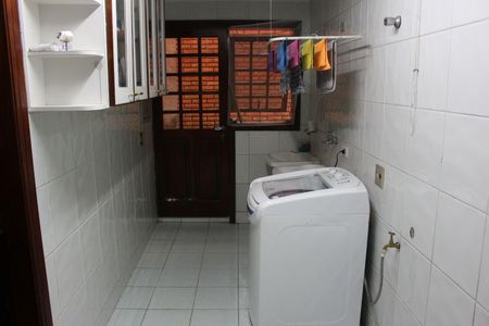 39_photo/94cf0096c5.912bb953107d94de-ATLAS-bcc0eb5e-6bf7-43b7-948e-5a931fbed6cc.jpg de casa à venda com 4 quartos, 451m² em Jardim Sao Paulo II, Cotia