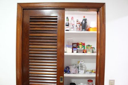 37_photo/94cf0096c5.912bb953107d94de-ATLAS-ecce5ebc-7ead-41e2-8f2b-17db47b9d493.jpg de casa à venda com 4 quartos, 451m² em Jardim Sao Paulo II, Cotia