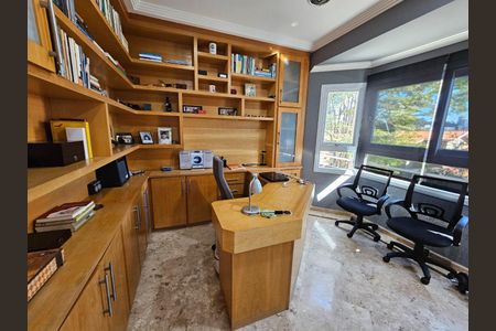 8_photo/94cf0096cb.3aed5bbd04158097-ATLAS-6787dc4f-32e4-46ca-9b29-2ce6b3522c3a.jpg de casa à venda com 4 quartos, 470m² em Jardim Sao Paulo II, Cotia