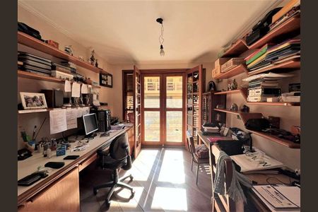 5_photo/94cf0096d1.3be18b52e244e7c2-ATLAS-d8cd85ad-23b9-414b-8d54-88e817f0b596.jpg de casa à venda com 4 quartos, 486m² em São Paulo II, Cotia