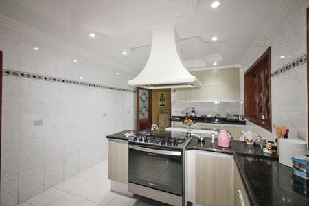 55_photo/94cf0096f5.26dc6cb80f3e86b0-ATLAS-46806216-004d-4cb9-a493-d47f62b7d4e4.jpg de casa de condomínio à venda com 4 quartos, 700m² em Jardim Sao Paulo II, Cotia