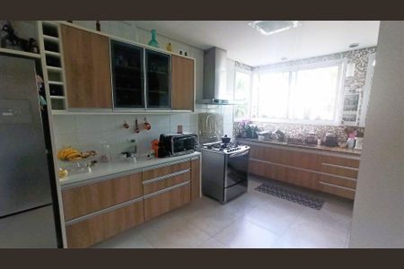 1_photo/94cf00971d.a596fb24e8ccb8cd-ATLAS-391da9df-1e38-4b70-b70b-133a36b3fd66.jpg de casa de condomínio à venda com 4 quartos, 520m² em Caiapia, Cotia