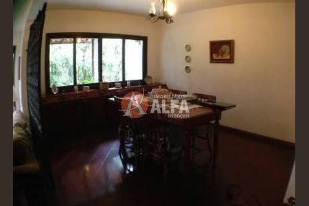 22_photo/94cf009d4b.cbbfd4a03055828f-ATLAS-396386a8-229b-4b69-a9db-f33d10e669e6.jpg de casa à venda com 4 quartos, 250m² em Granja Viana II, Cotia