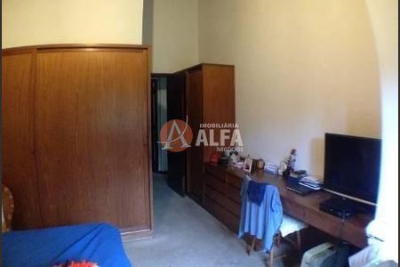 3_photo/94cf009d4b.cbbfd4a03055828f-ATLAS-89187562-fb71-49c8-a551-a5acb887b7f7.jpg de casa à venda com 4 quartos, 250m² em Granja Viana II, Cotia