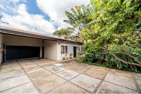 42_photo/94cf009f4b.cbf8603e470b151e-ATLAS-312d2f95-3e6e-4dc9-9015-6bed366f3e45.jpg de casa à venda com 3 quartos, 240m² em Parque Rincao, Cotia