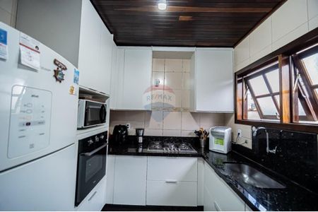 16_photo/94cf009f4b.cbf8603e470b151e-ATLAS-5893b046-fb93-474b-9d5f-166646a2aaa3.jpg de casa à venda com 3 quartos, 240m² em Parque Rincao, Cotia