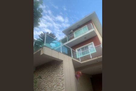 5_photo/94cf00a1ef.496a083b50134bc9-ATLAS-22b898a9-285d-458b-866c-1e59f3d9d3b4.jpg de casa à venda com 3 quartos, 211m² em Caiapia, Cotia