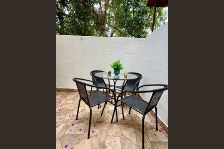 4_photo/94cf00a481.cdc422f0f5acc07d-ATLAS-2933e0a0-850c-4721-bad7-c1bd69d3cf09.jpg de casa de condomínio à venda com 2 quartos, 50m² em Caiapia, Cotia