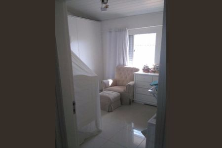 2_photo/94cf00a49f.e80d1263c19ddd3f-ATLAS-119f3e94-2097-4aad-812a-341f46c55d7b.jpg de casa à venda com 2 quartos, 70m² em Caiapia, Cotia