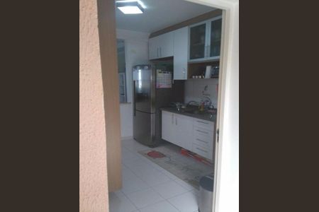 2_photo/94cf00a49f.e80d1263c19ddd3f-ATLAS-95a4e6b9-90aa-4ce1-8e1e-924d67180d6a.jpg de casa à venda com 2 quartos, 70m² em Caiapia, Cotia