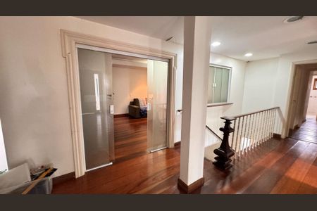 39_photo/94cf00a509.adbb37f92a381176-ATLAS-b1ec8d63-6453-4583-8336-7944a67281bf.jpg de casa para alugar com 6 quartos, 870m² em Vila Jovina, Cotia