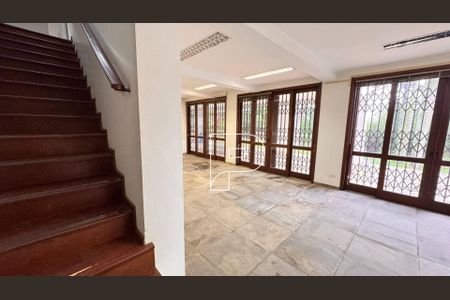 75_photo/94cf00a509.adbb37f92a381176-ATLAS-de2d2b90-0543-4c96-85ef-9f8b43954d7b.jpg de casa à venda com 6 quartos, 871m² em Vila Jovina, Cotia