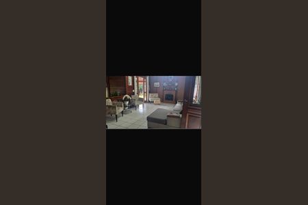 2_photo/94cf00a53f.a596fb24e8ccb8cd-ATLAS-11fff4eb-bf73-4e4c-b89d-3985d97fd87a.jpg de casa à venda com 3 quartos, 185m² em Caiapia, Cotia