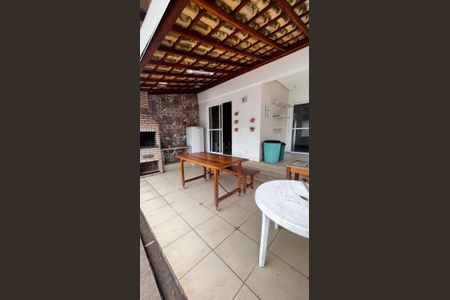 3_photo/94cf00a6a9.826320bd9fe033a1-ATLAS-965f1ccd-a47f-4d92-83a8-6795d06ced34.jpg de casa de condomínio à venda com 3 quartos, 212m² em Caiapia, Cotia