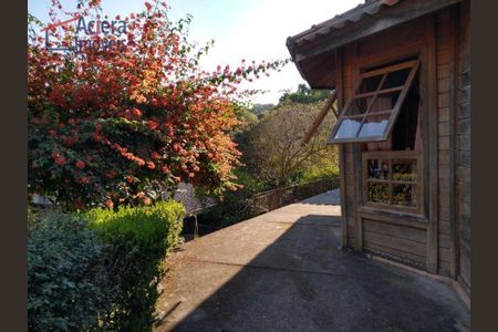 6_photo/94cf00aafb.1667ae19e427a361-ATLAS-4c951519-2c8f-418b-a9d2-5f26410a8020.jpg de casa à venda com 3 quartos, 200m² em Lajeado, Cotia