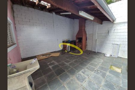 3_photo/94cf00afa9.9ab5ac959eee5ade-ATLAS-2fe0306c-6587-4050-a62e-ab9d7af2bcb3.jpg de casa à venda com 2 quartos, 65m² em Vila Jovina, Cotia