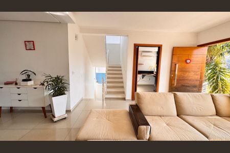 7_photo/94cf00b365.e5b0f526cad1f31c-ATLAS-9bd7a985-2eb9-48dd-924d-c6defcffe845.jpg de casa de condomínio à venda com 3 quartos, 250m² em Lajeado, Cotia